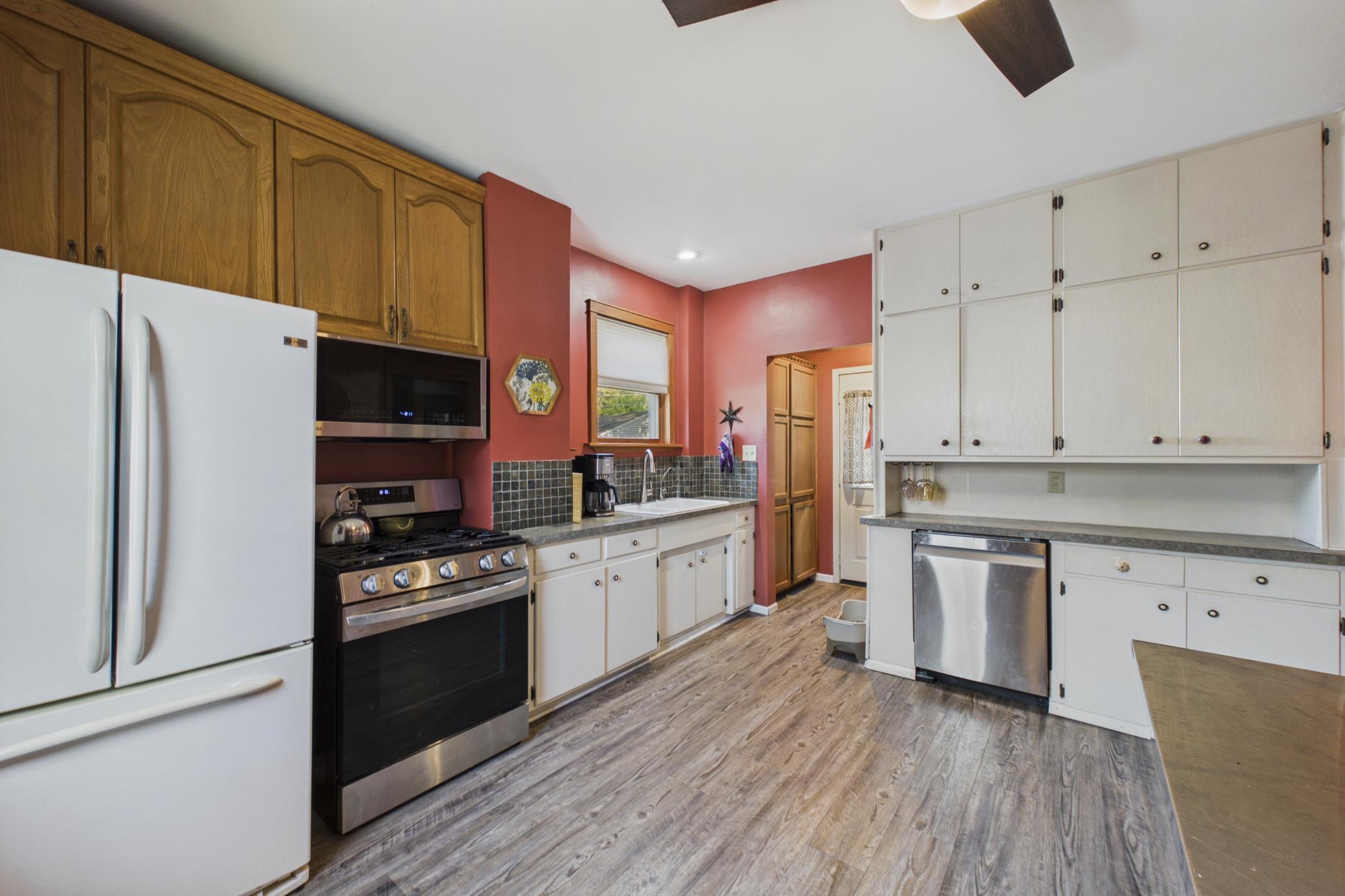View of Residential at 75 Geranium Avenue, Saint Paul MN 55117, Saint Paul (12 of 27) - Mike Wilen | Minnesota Team Real Estate