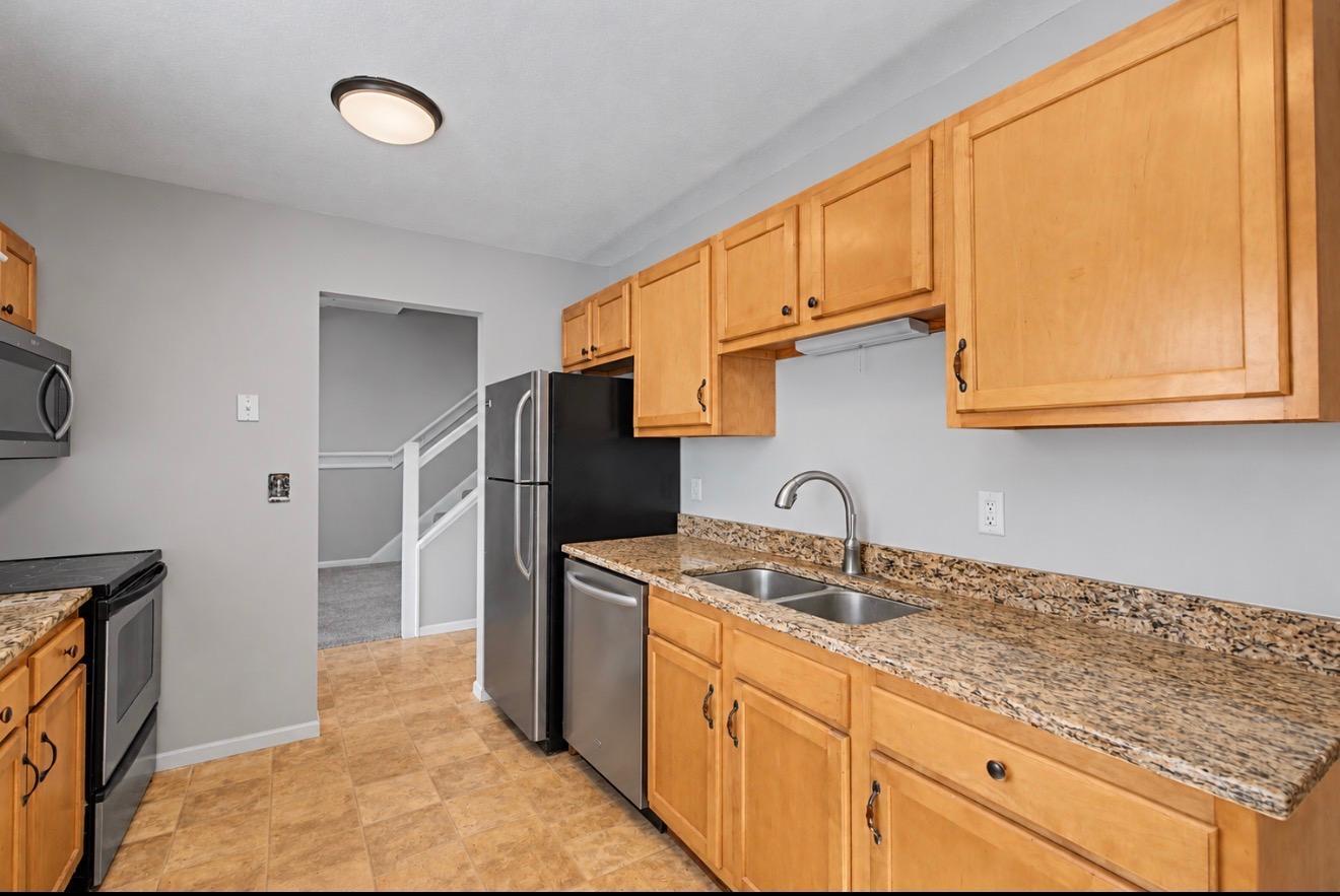 View of Residential at 2281 Pond Avenue, Maplewood MN 55119, Maplewood (3 of 18) - Mike Wilen | Minnesota Team Real Estate