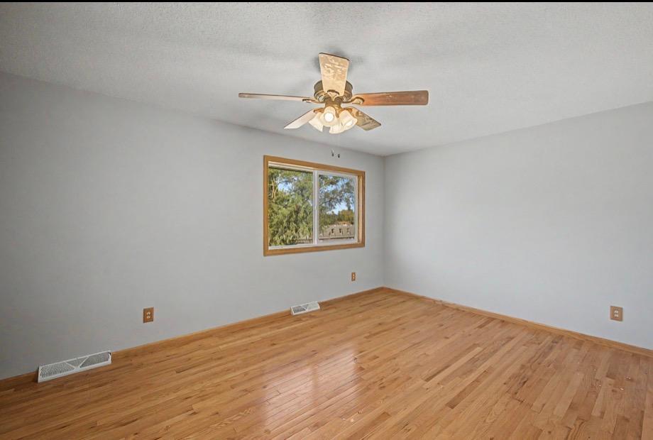 View of Residential at 2281 Pond Avenue, Maplewood MN 55119, Maplewood (10 of 18) - Mike Wilen | Minnesota Team Real Estate