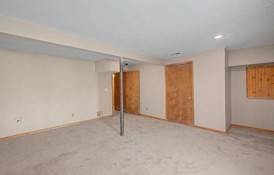 View of Residential at 2281 Pond Avenue, Maplewood MN 55119, Maplewood (14 of 18) - Mike Wilen | Minnesota Team Real Estate
