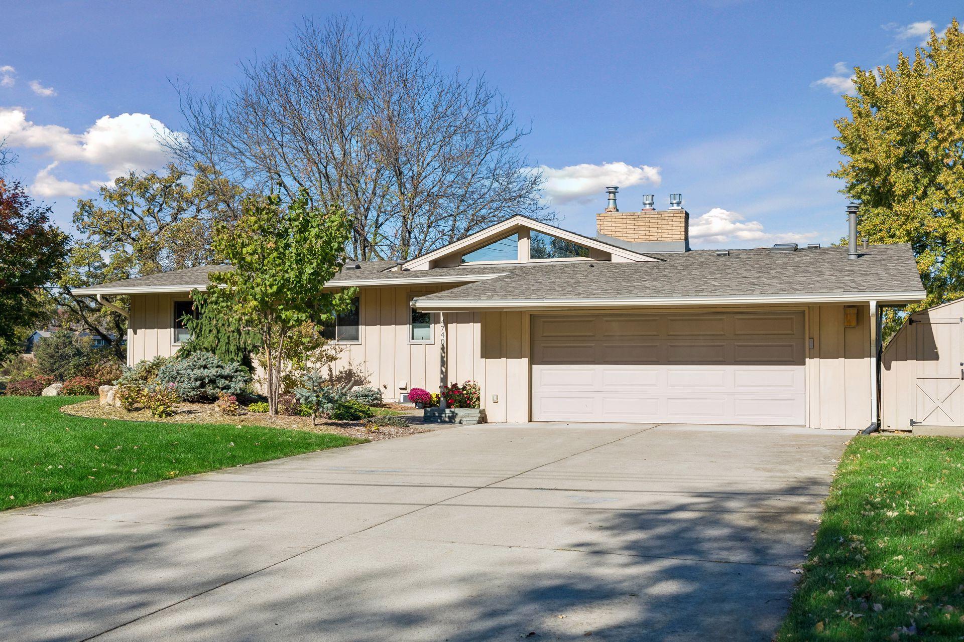 View of Residential at 4740 Killarney Drive, Golden Valley MN 55422, Golden Valley (8 of 68) - Mike Wilen | Minnesota Team Real Estate
