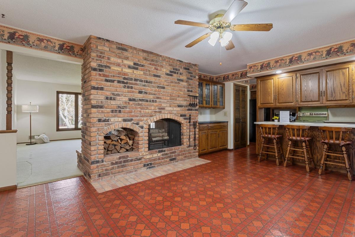 View of Residential at 4649 Hillsboro Avenue, New Hope MN 55428, New Hope (4 of 28) - Mike Wilen | Minnesota Team Real Estate