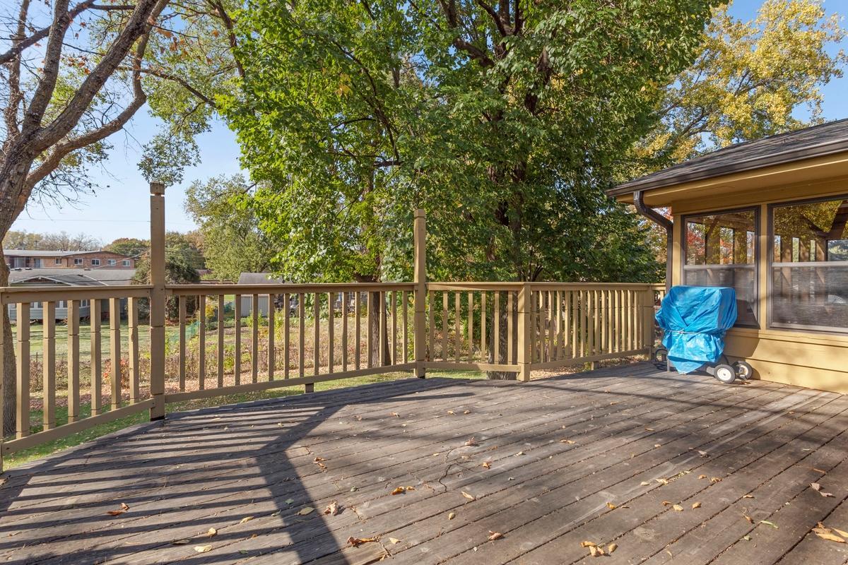 View of Residential at 4649 Hillsboro Avenue, New Hope MN 55428, New Hope (9 of 28) - Mike Wilen | Minnesota Team Real Estate