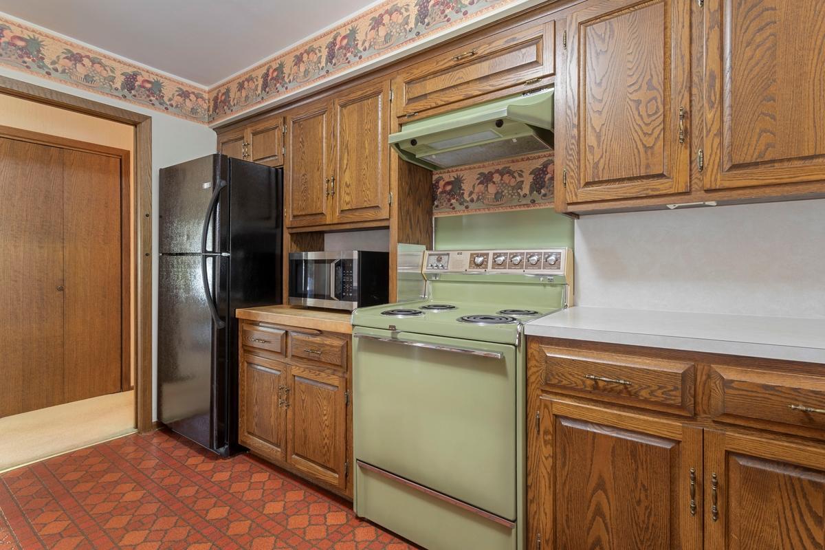 View of Residential at 4649 Hillsboro Avenue, New Hope MN 55428, New Hope (13 of 28) - Mike Wilen | Minnesota Team Real Estate