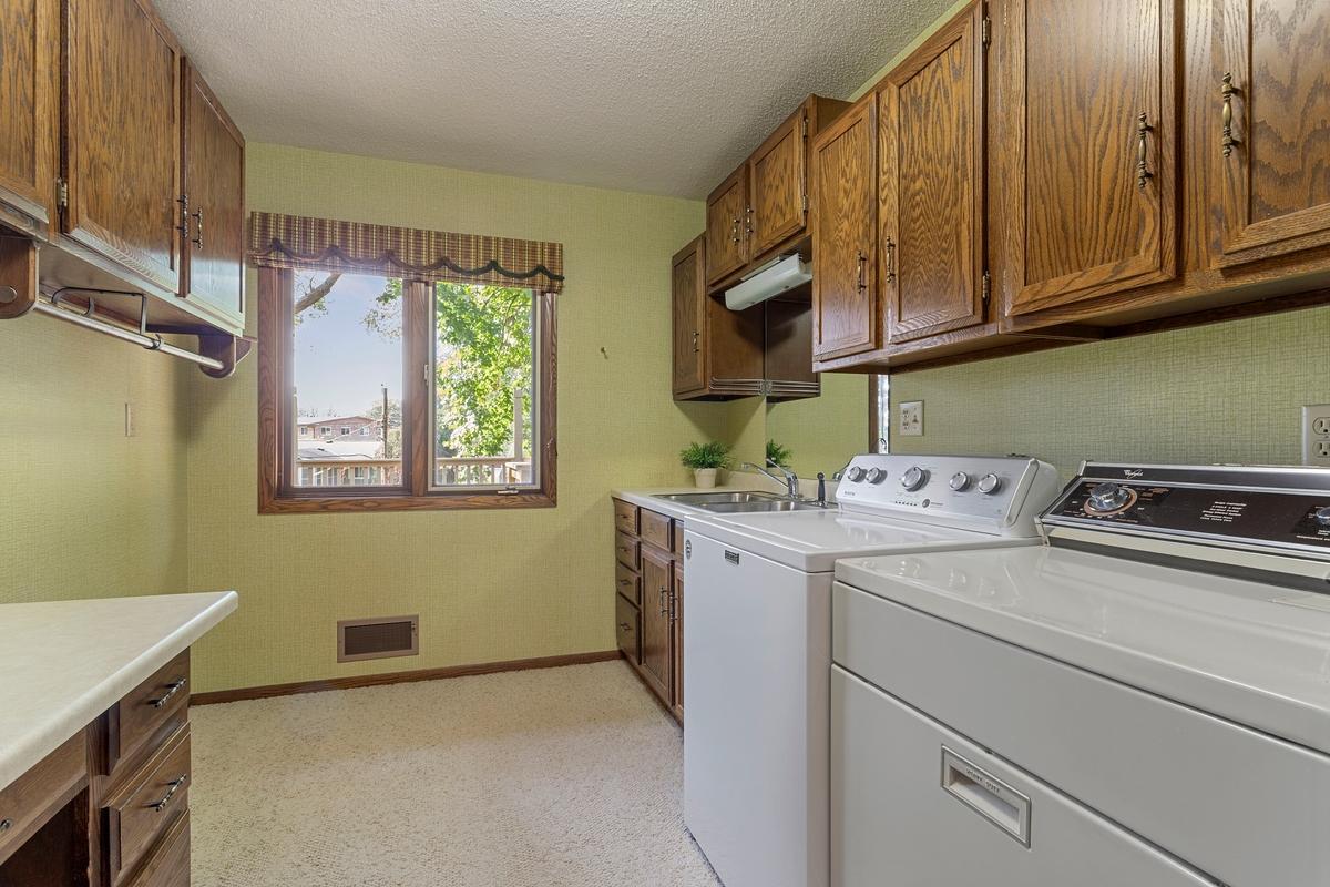 View of Residential at 4649 Hillsboro Avenue, New Hope MN 55428, New Hope (14 of 28) - Mike Wilen | Minnesota Team Real Estate