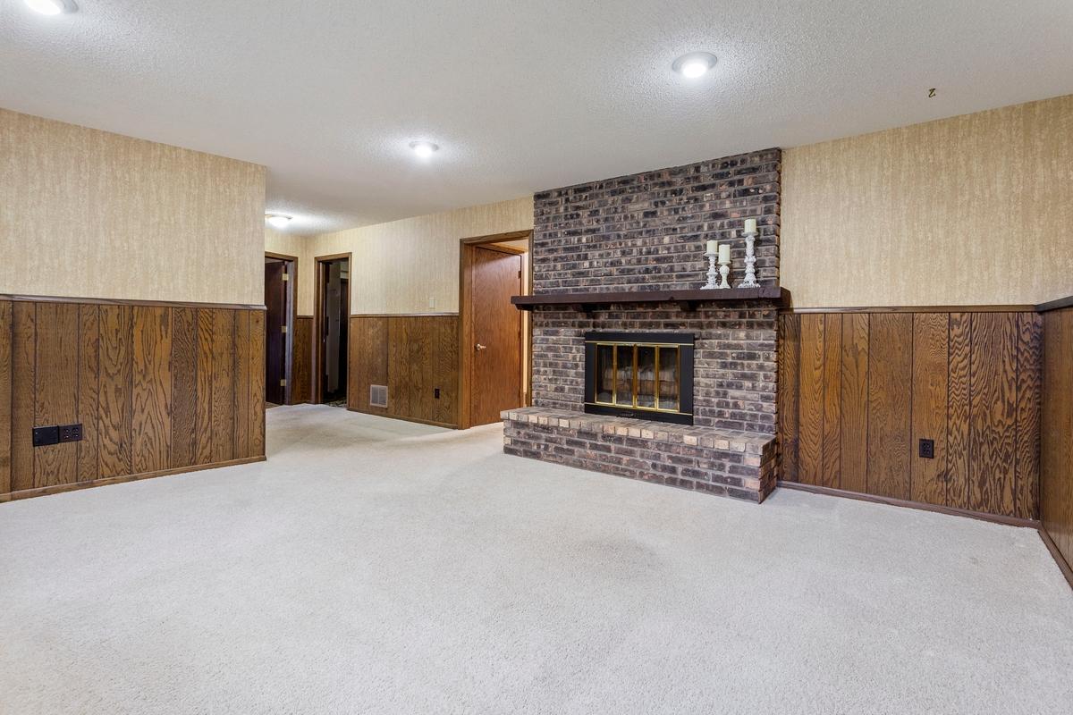 View of Residential at 4649 Hillsboro Avenue, New Hope MN 55428, New Hope (20 of 28) - Mike Wilen | Minnesota Team Real Estate