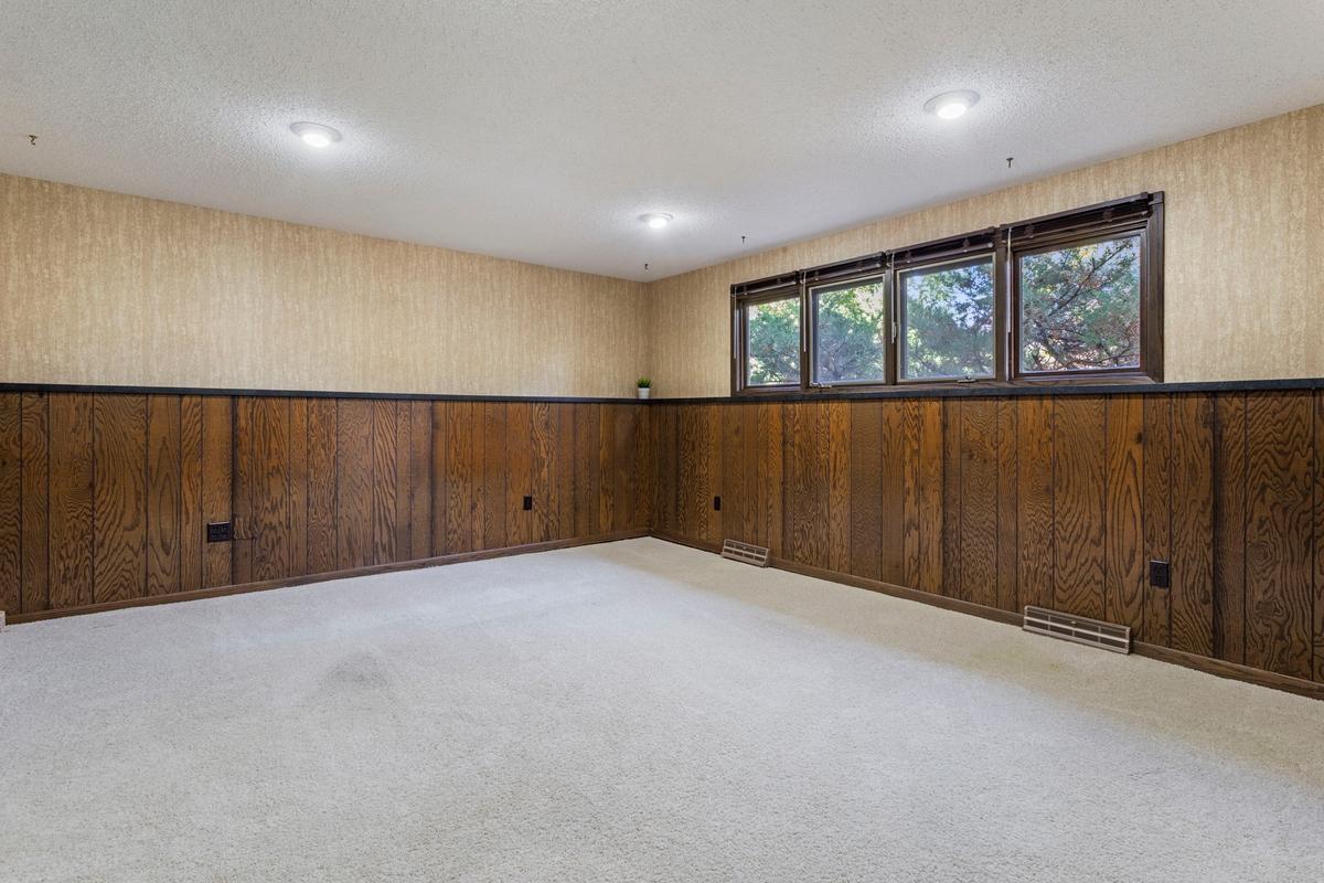 View of Residential at 4649 Hillsboro Avenue, New Hope MN 55428, New Hope (19 of 28) - Mike Wilen | Minnesota Team Real Estate