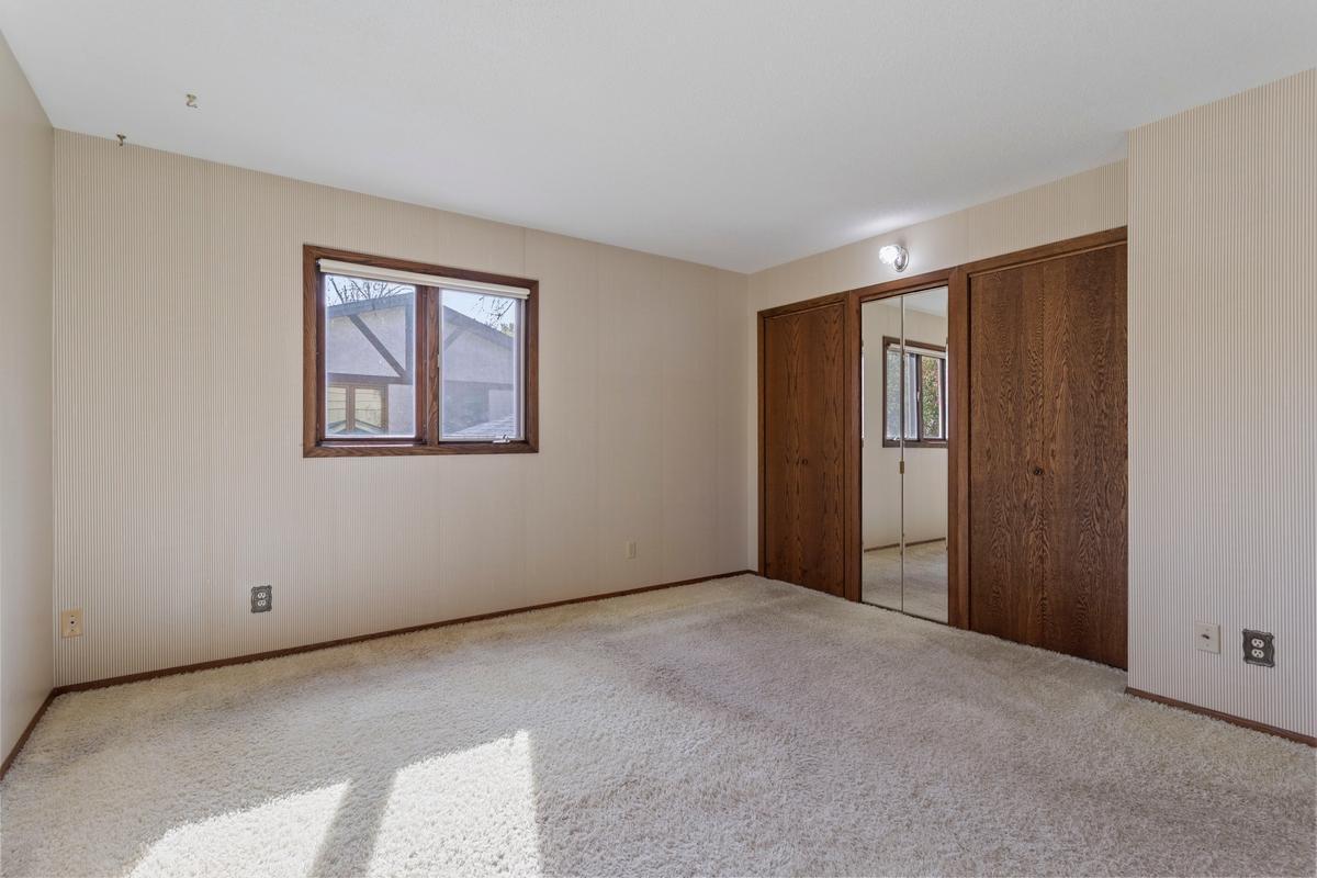 View of Residential at 4649 Hillsboro Avenue, New Hope MN 55428, New Hope (18 of 28) - Mike Wilen | Minnesota Team Real Estate