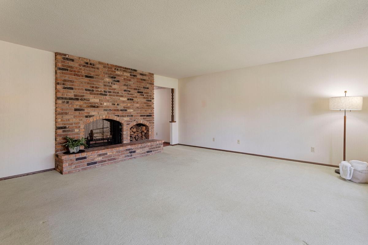 View of Residential at 4649 Hillsboro Avenue, New Hope MN 55428, New Hope (25 of 28) - Mike Wilen | Minnesota Team Real Estate