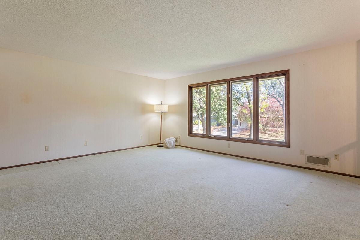 View of Residential at 4649 Hillsboro Avenue, New Hope MN 55428, New Hope (24 of 28) - Mike Wilen | Minnesota Team Real Estate