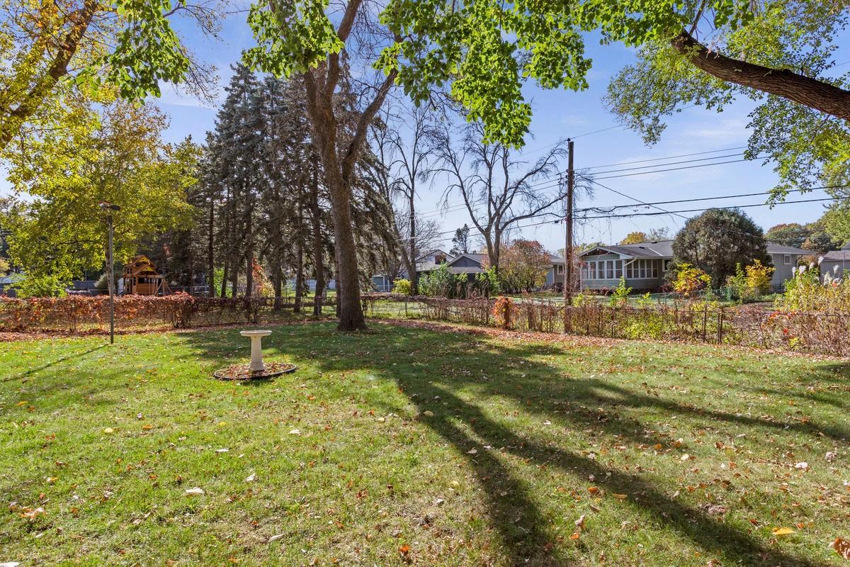 View of Residential at 4649 Hillsboro Avenue, New Hope MN 55428, New Hope (26 of 28) - Mike Wilen | Minnesota Team Real Estate