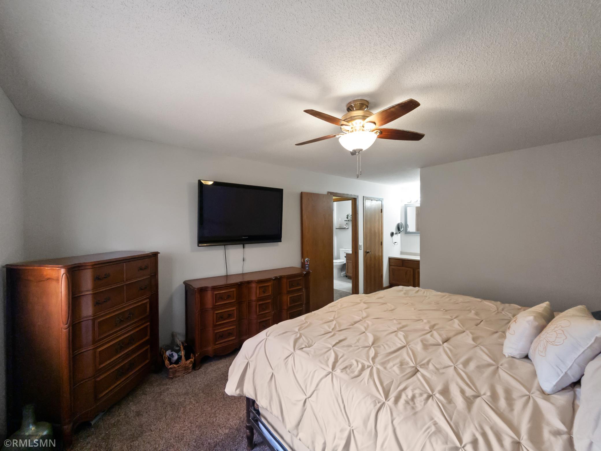 View of Residential at 12933 Quentin Avenue, Savage MN 55378, Savage (39 of 93) - Mike Wilen | Minnesota Team Real Estate