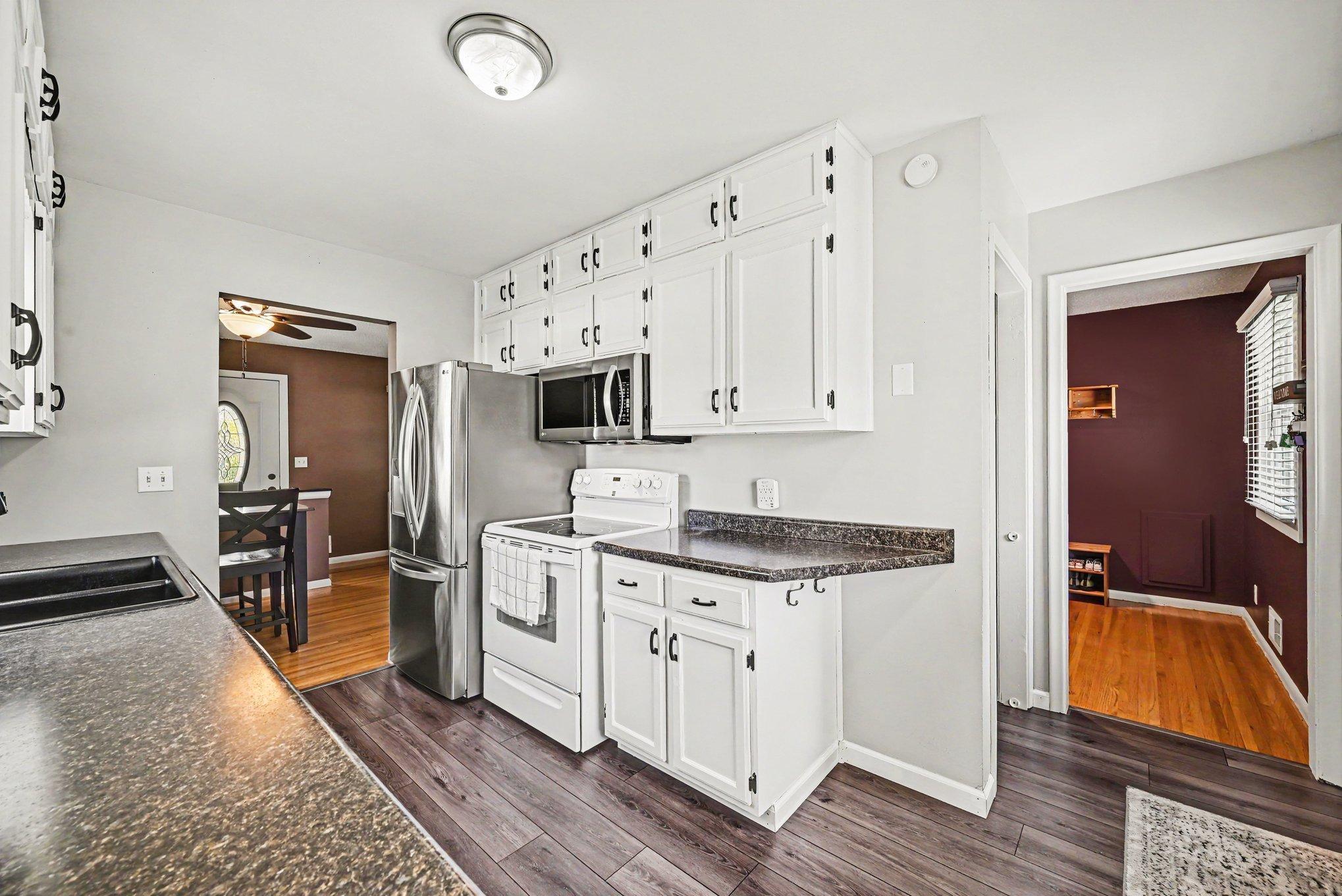 View of Residential at 6961 Clayton Avenue, Inver Grove Heights MN 55076, Inver Grove Heights (7 of 28) - Mike Wilen | Minnesota Team Real Estate