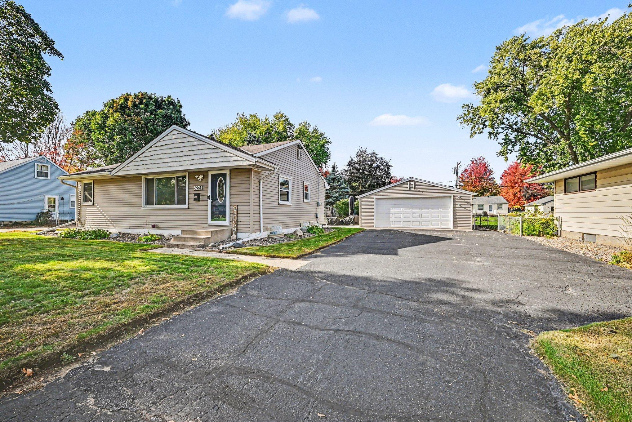 View of Single Family at 6961 Clayton Avenue, Inver Grove Heights - Mike Wilen | Minnesota Team Real Estate