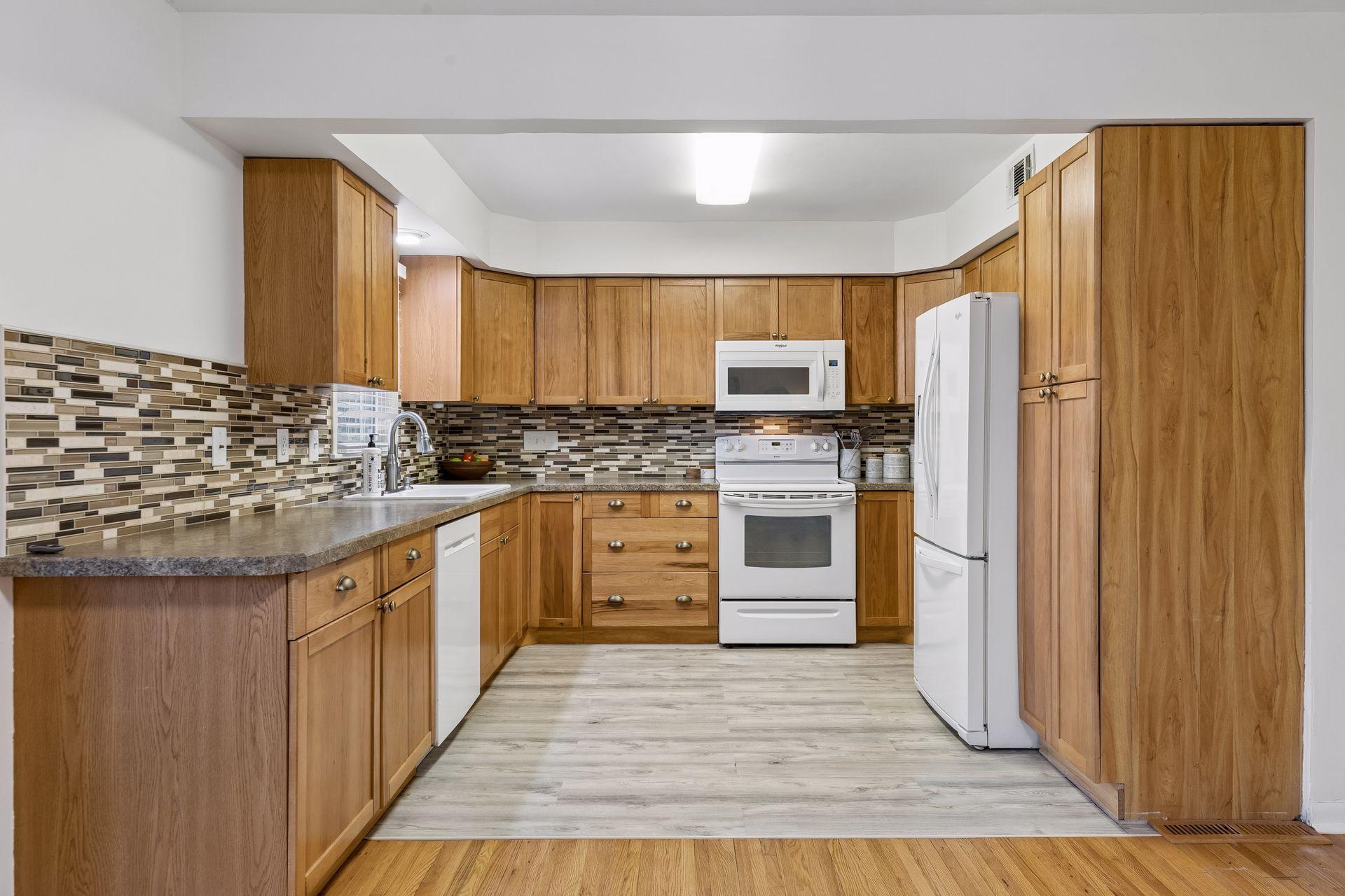 View of Residential at 3816 Abbott Avenue, Robbinsdale MN 55422, Robbinsdale (14 of 47) - Mike Wilen | Minnesota Team Real Estate
