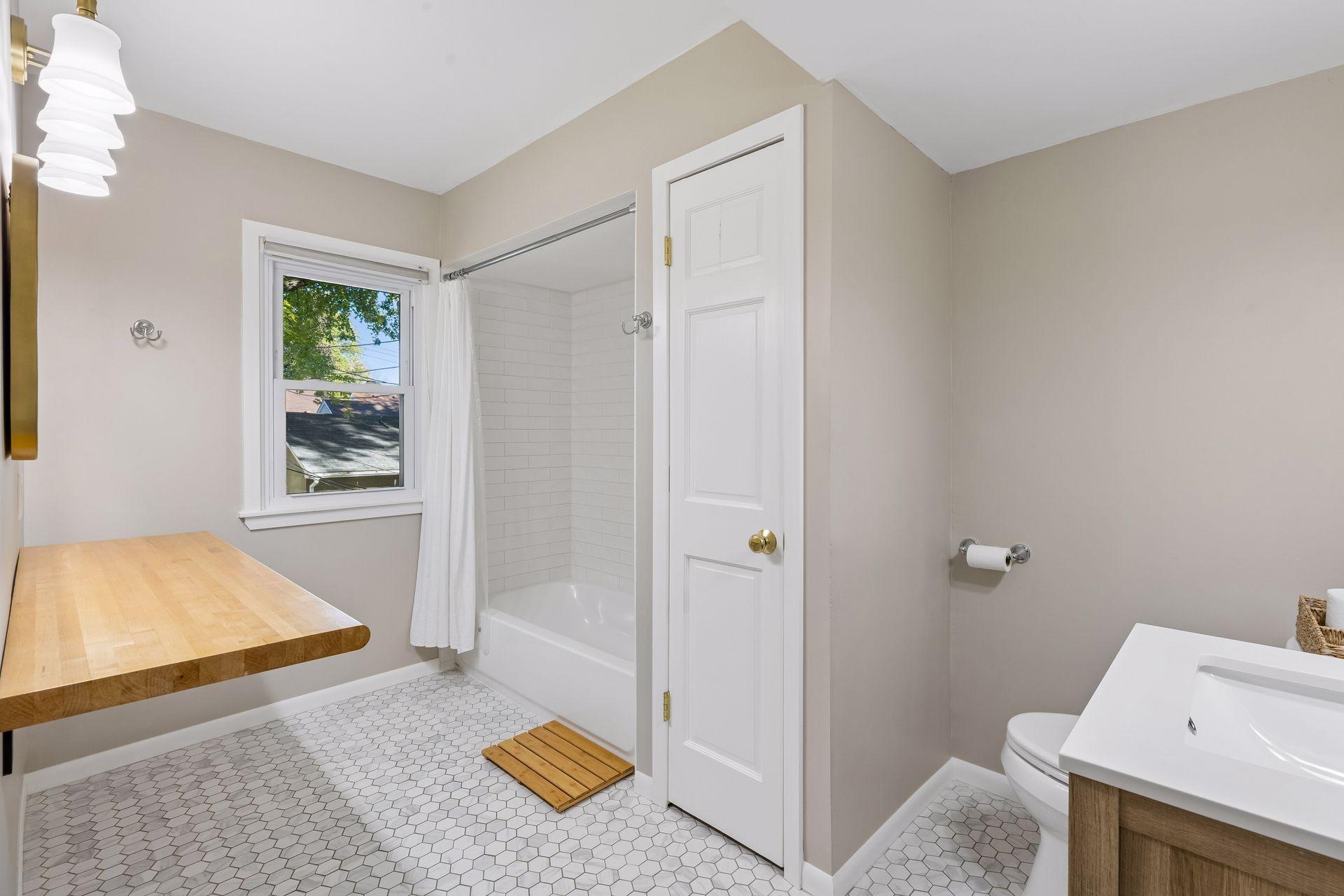 View of Residential at 3816 Abbott Avenue, Robbinsdale MN 55422, Robbinsdale (30 of 47) - Mike Wilen | Minnesota Team Real Estate
