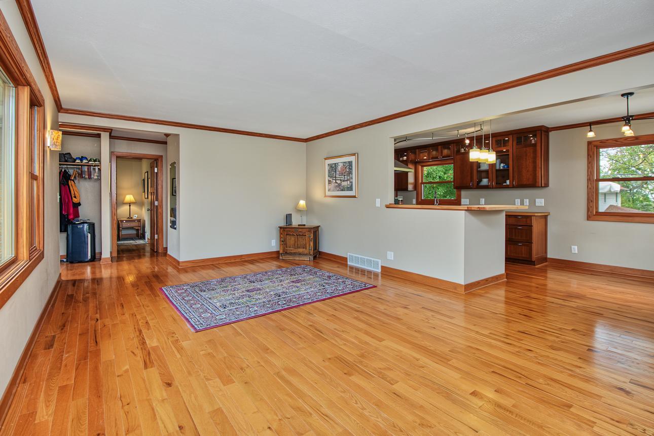 View of Residential at 31 Belvidere Street, Saint Paul MN 55107, Saint Paul (8 of 36) - Mike Wilen | Minnesota Team Real Estate