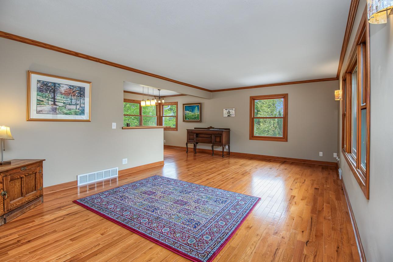 View of Residential at 31 Belvidere Street, Saint Paul MN 55107, Saint Paul (6 of 36) - Mike Wilen | Minnesota Team Real Estate
