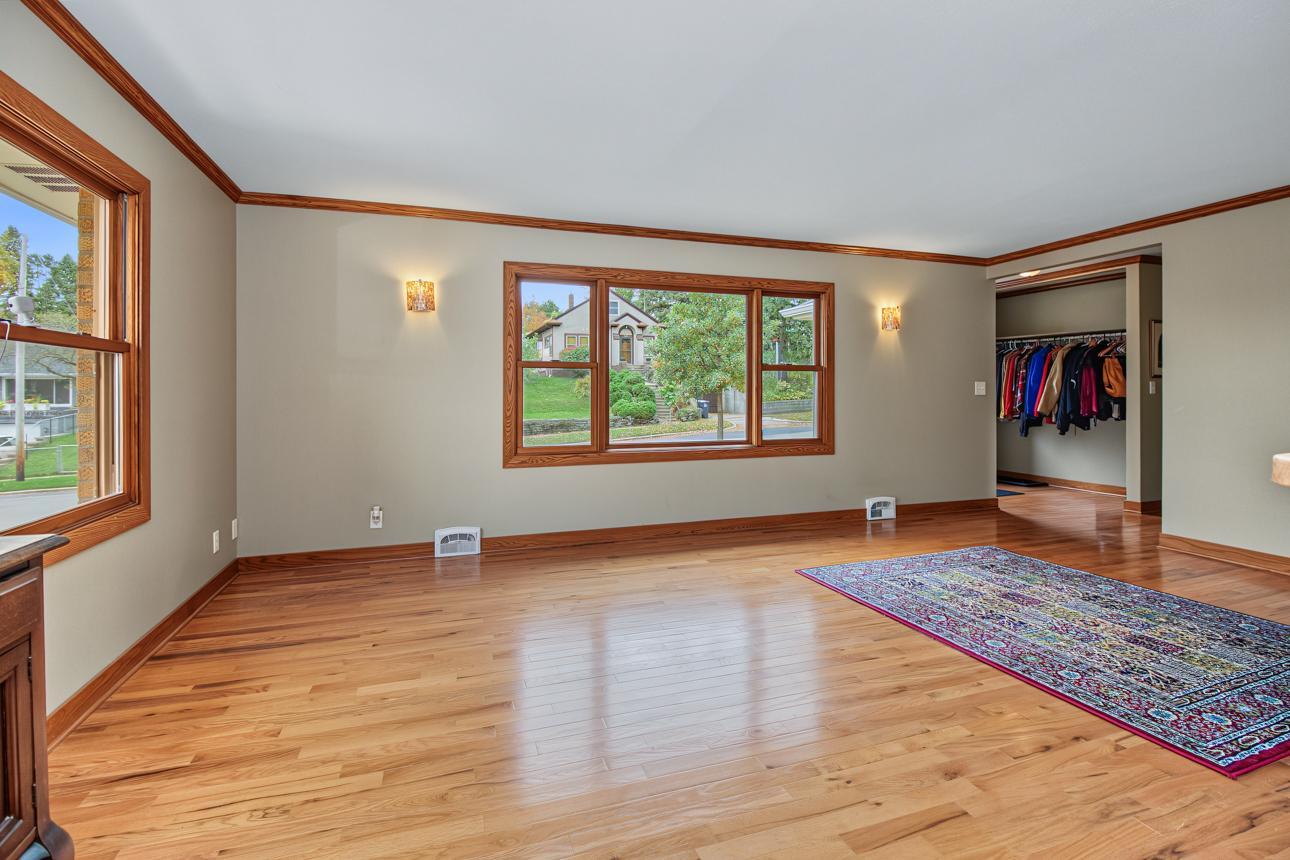 View of Residential at 31 Belvidere Street, Saint Paul MN 55107, Saint Paul (12 of 36) - Mike Wilen | Minnesota Team Real Estate