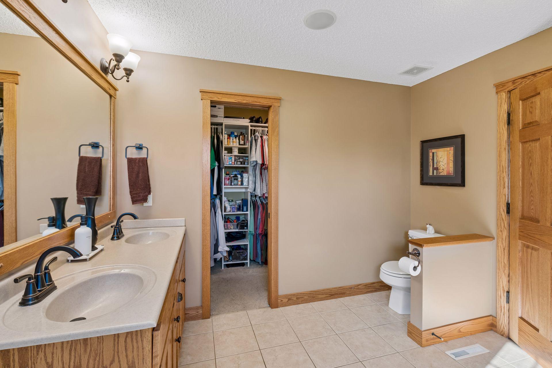 View of Residential at 10472 Vera Cruz Drive, Brooklyn Park MN 55443, Brooklyn Park (28 of 62) - Mike Wilen | Minnesota Team Real Estate