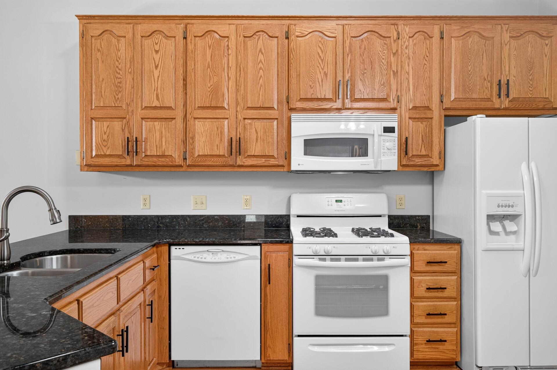 View of Residential at 10645 44th Avenue #E, Plymouth MN 55442, Plymouth (12 of 48) - Mike Wilen | Minnesota Team Real Estate