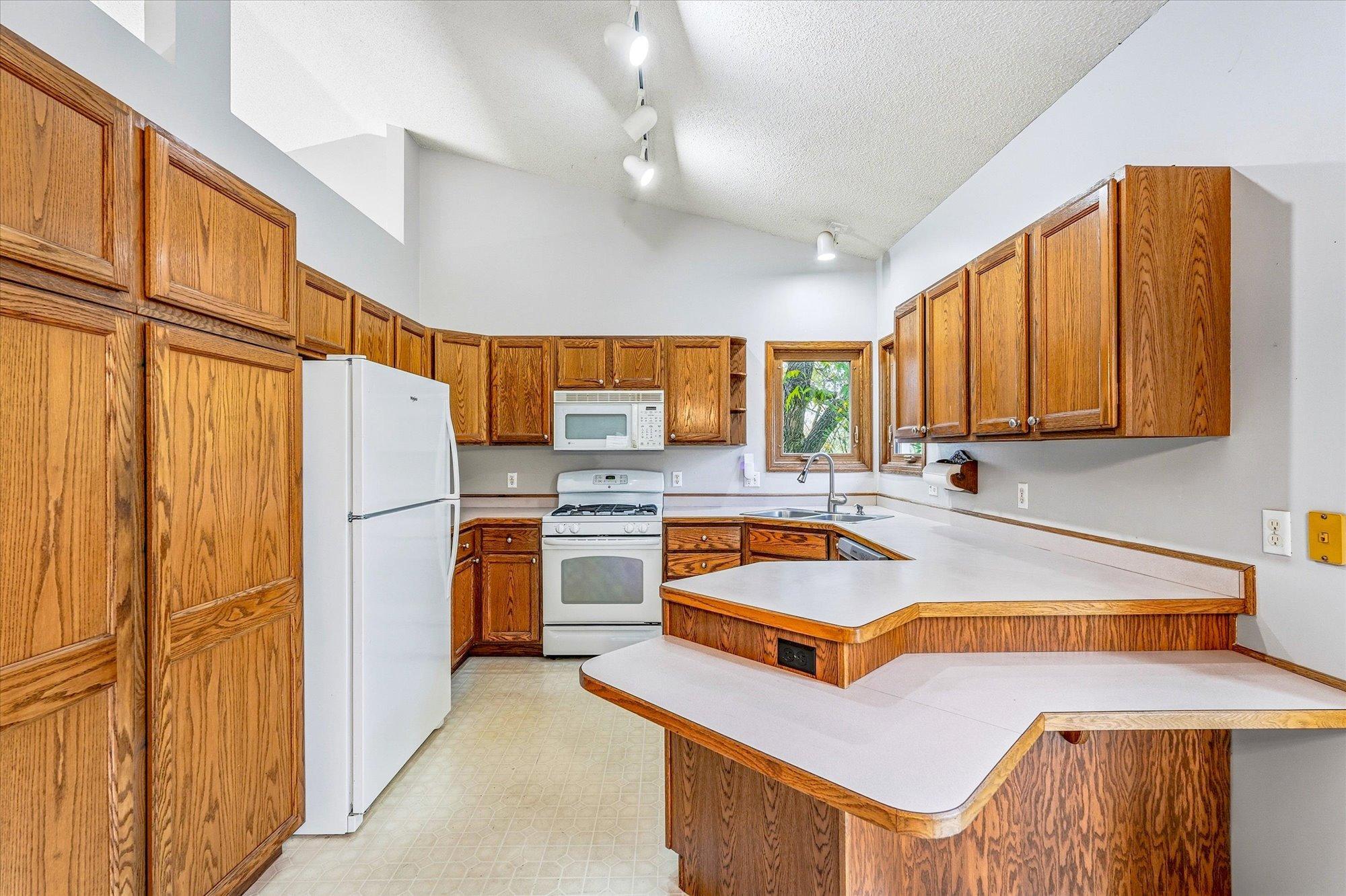 View of Residential at 13025 Forest Glen Drive, Burnsville MN 55337, Burnsville (9 of 52) - Mike Wilen | Minnesota Team Real Estate