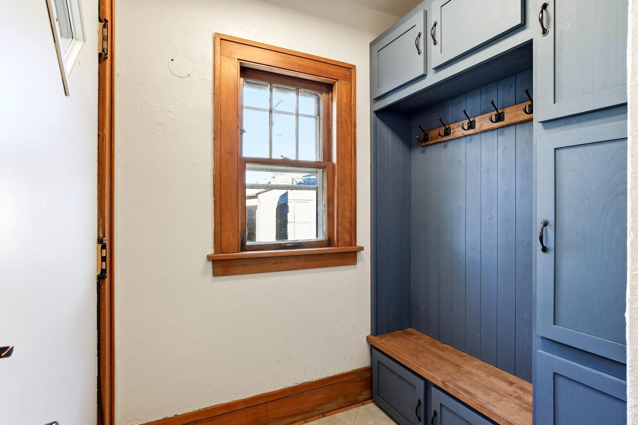 View of Residential at 1327 Thomas Avenue, Saint Paul MN 55104, Saint Paul (18 of 35) - Mike Wilen | Minnesota Team Real Estate