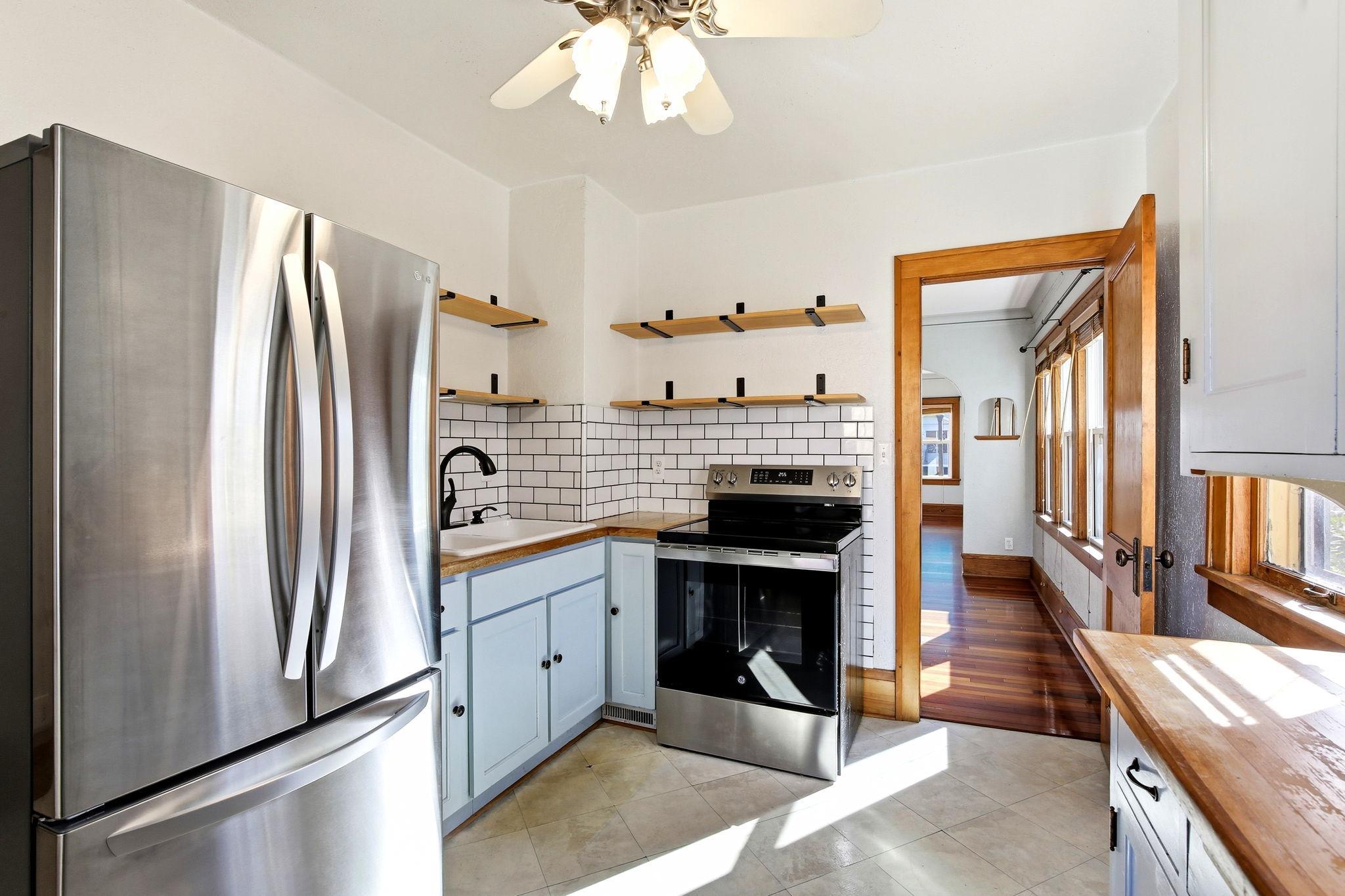 View of Residential at 1327 Thomas Avenue, Saint Paul MN 55104, Saint Paul (10 of 35) - Mike Wilen | Minnesota Team Real Estate