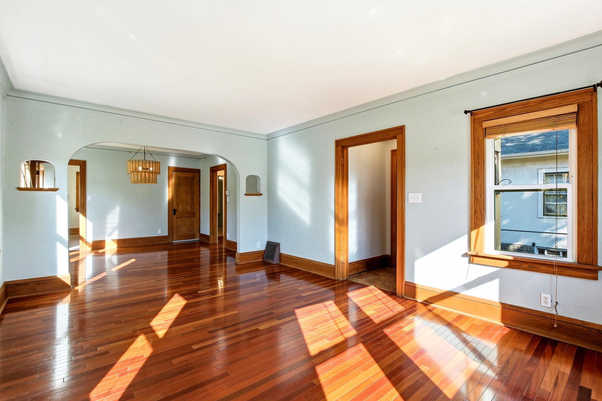 View of Residential at 1327 Thomas Avenue, Saint Paul MN 55104, Saint Paul (4 of 35) - Mike Wilen | Minnesota Team Real Estate