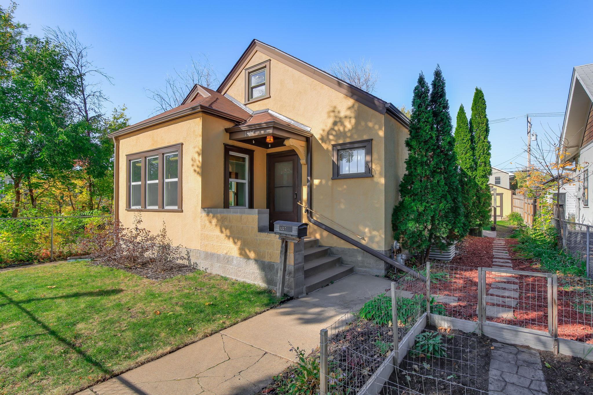 View of Residential at 1327 Thomas Avenue, Saint Paul MN 55104, Saint Paul (2 of 35) - Mike Wilen | Minnesota Team Real Estate