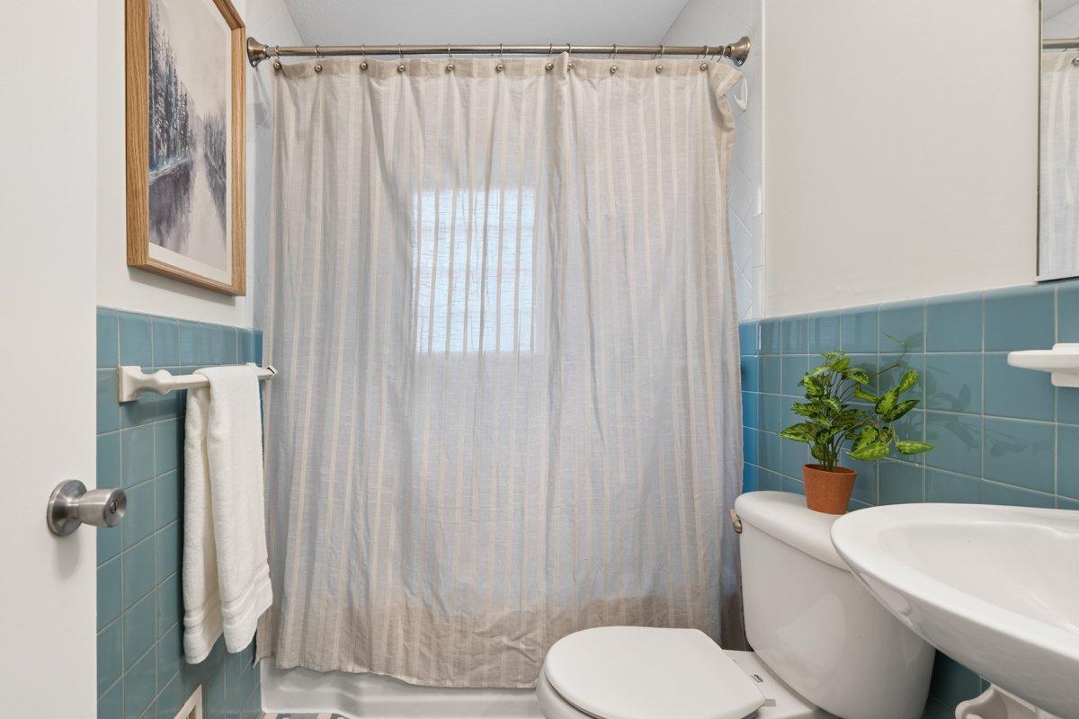 View of Residential Income at 6024 35th Street, Saint Louis Park MN 55416, Saint Louis Park (13 of 39) - Mike Wilen | Minnesota Team Real Estate