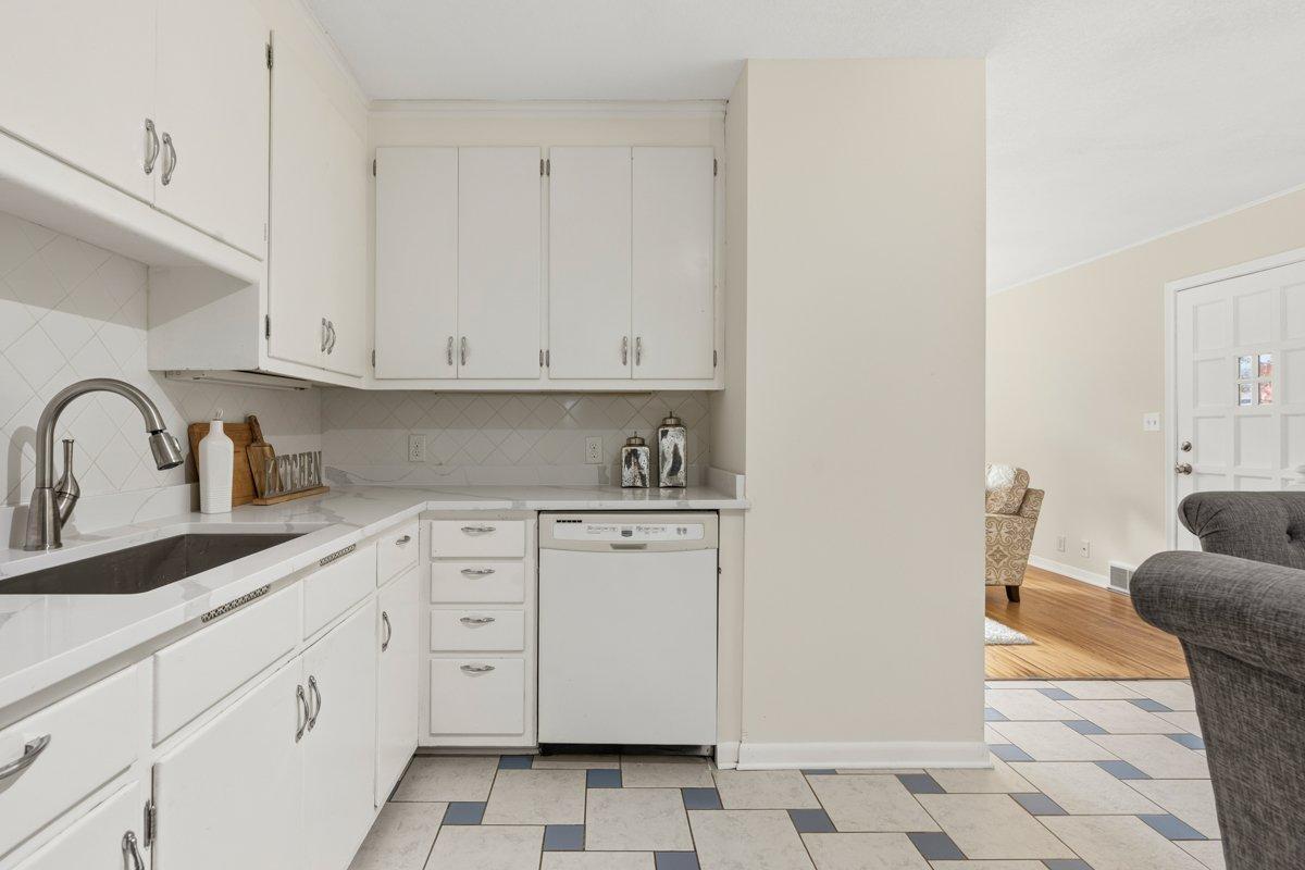 View of Residential Income at 6024 35th Street, Saint Louis Park MN 55416, Saint Louis Park (11 of 39) - Mike Wilen | Minnesota Team Real Estate