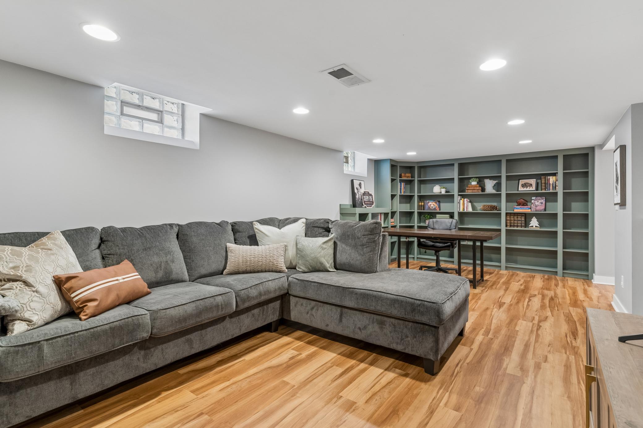 View of Residential at 588 Montrose Lane, Saint Paul MN 55116, Saint Paul (34 of 39) - Mike Wilen | Minnesota Team Real Estate