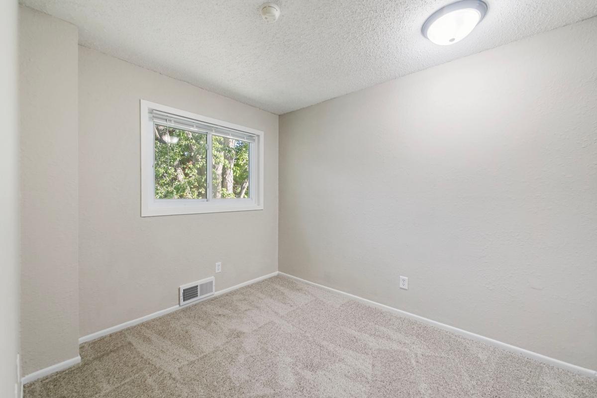 View of Residential at 5902 Cahill Avenue, Inver Grove Heights MN 55076, Inver Grove Heights (24 of 35) - Mike Wilen | Minnesota Team Real Estate