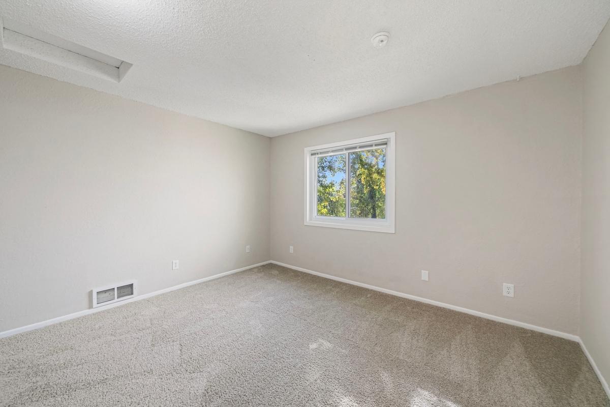 View of Residential at 5902 Cahill Avenue, Inver Grove Heights MN 55076, Inver Grove Heights (19 of 35) - Mike Wilen | Minnesota Team Real Estate