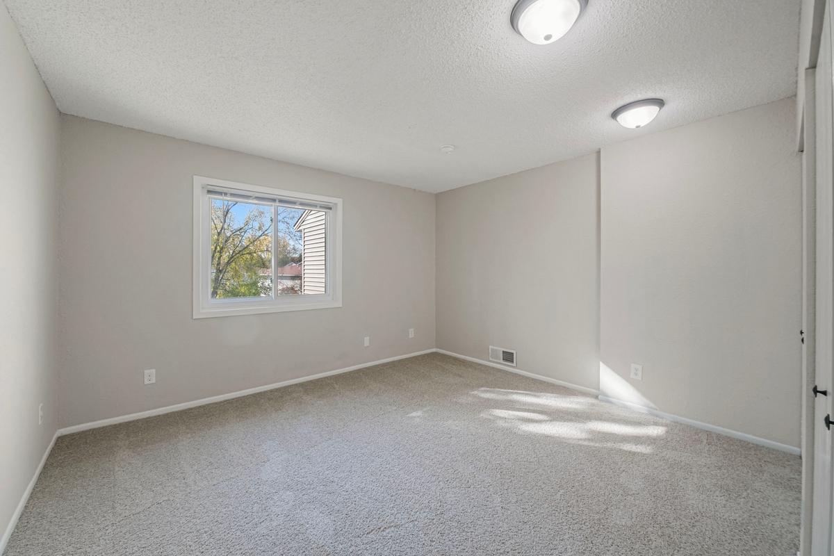 View of Residential at 5902 Cahill Avenue, Inver Grove Heights MN 55076, Inver Grove Heights (17 of 35) - Mike Wilen | Minnesota Team Real Estate