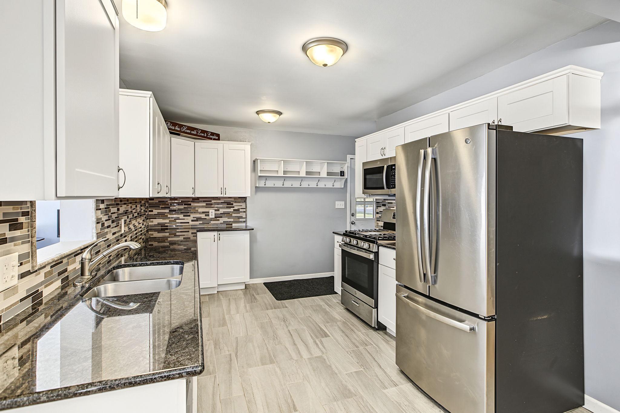 View of Residential at 410 Thompson Avenue, West Saint Paul MN 55118, West Saint Paul (9 of 50) - Mike Wilen | Minnesota Team Real Estate