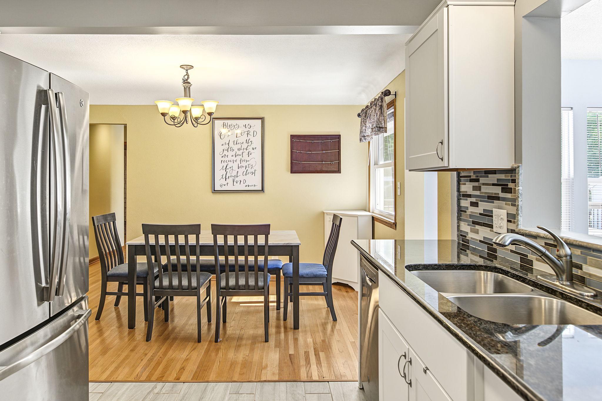 View of Residential at 410 Thompson Avenue, West Saint Paul MN 55118, West Saint Paul (12 of 50) - Mike Wilen | Minnesota Team Real Estate
