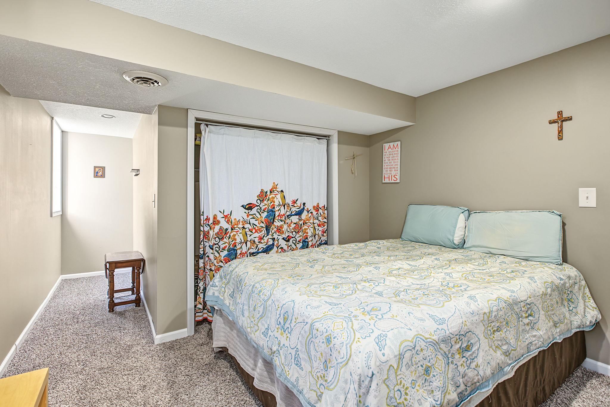 View of Residential at 410 Thompson Avenue, West Saint Paul MN 55118, West Saint Paul (25 of 50) - Mike Wilen | Minnesota Team Real Estate