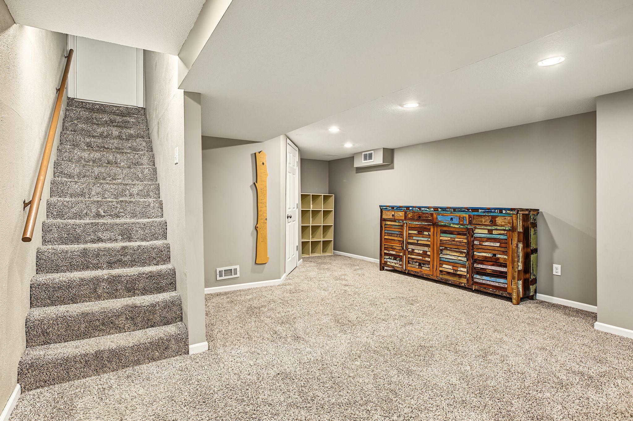 View of Residential at 410 Thompson Avenue, West Saint Paul MN 55118, West Saint Paul (22 of 50) - Mike Wilen | Minnesota Team Real Estate