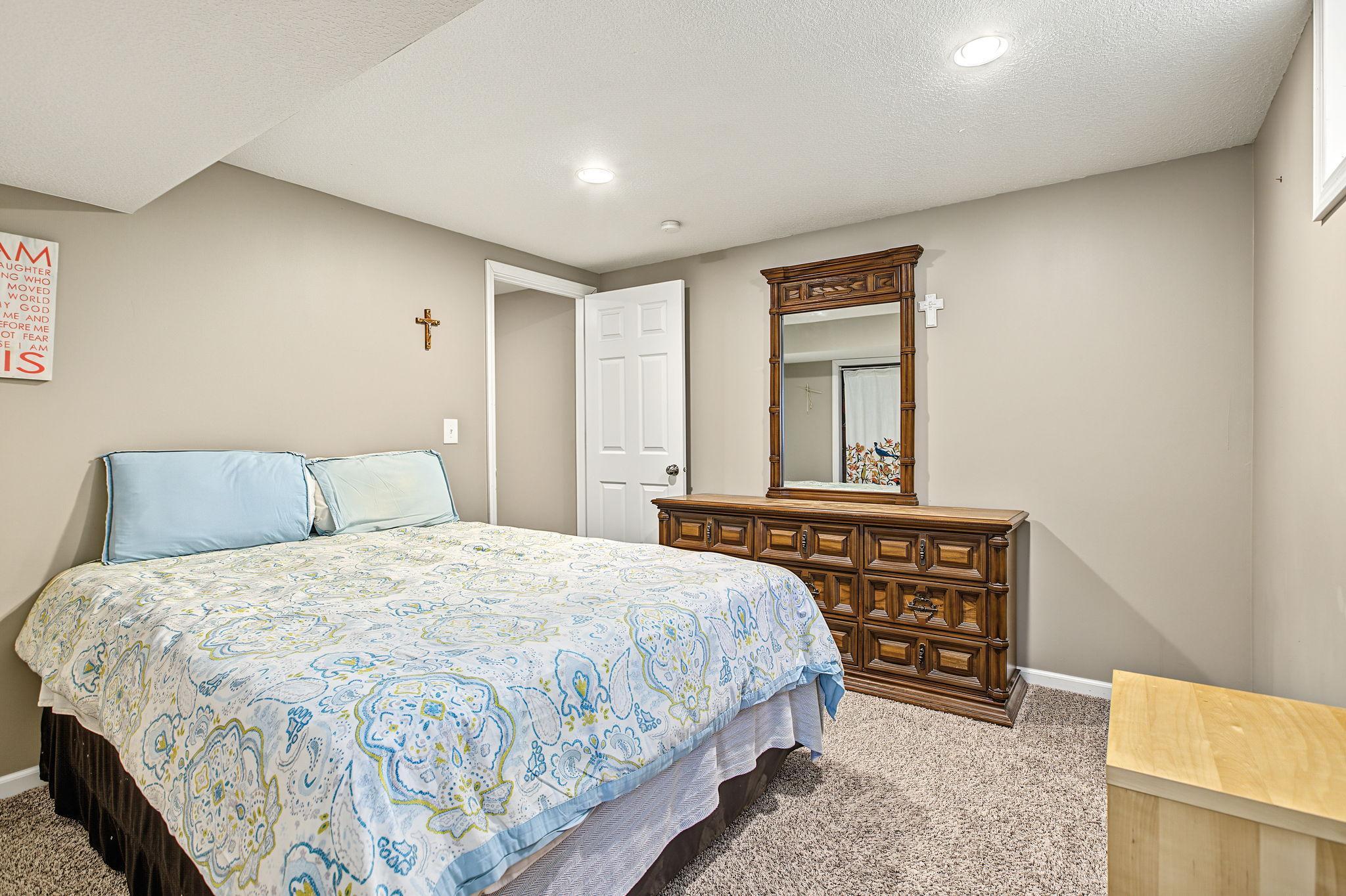 View of Residential at 410 Thompson Avenue, West Saint Paul MN 55118, West Saint Paul (24 of 50) - Mike Wilen | Minnesota Team Real Estate