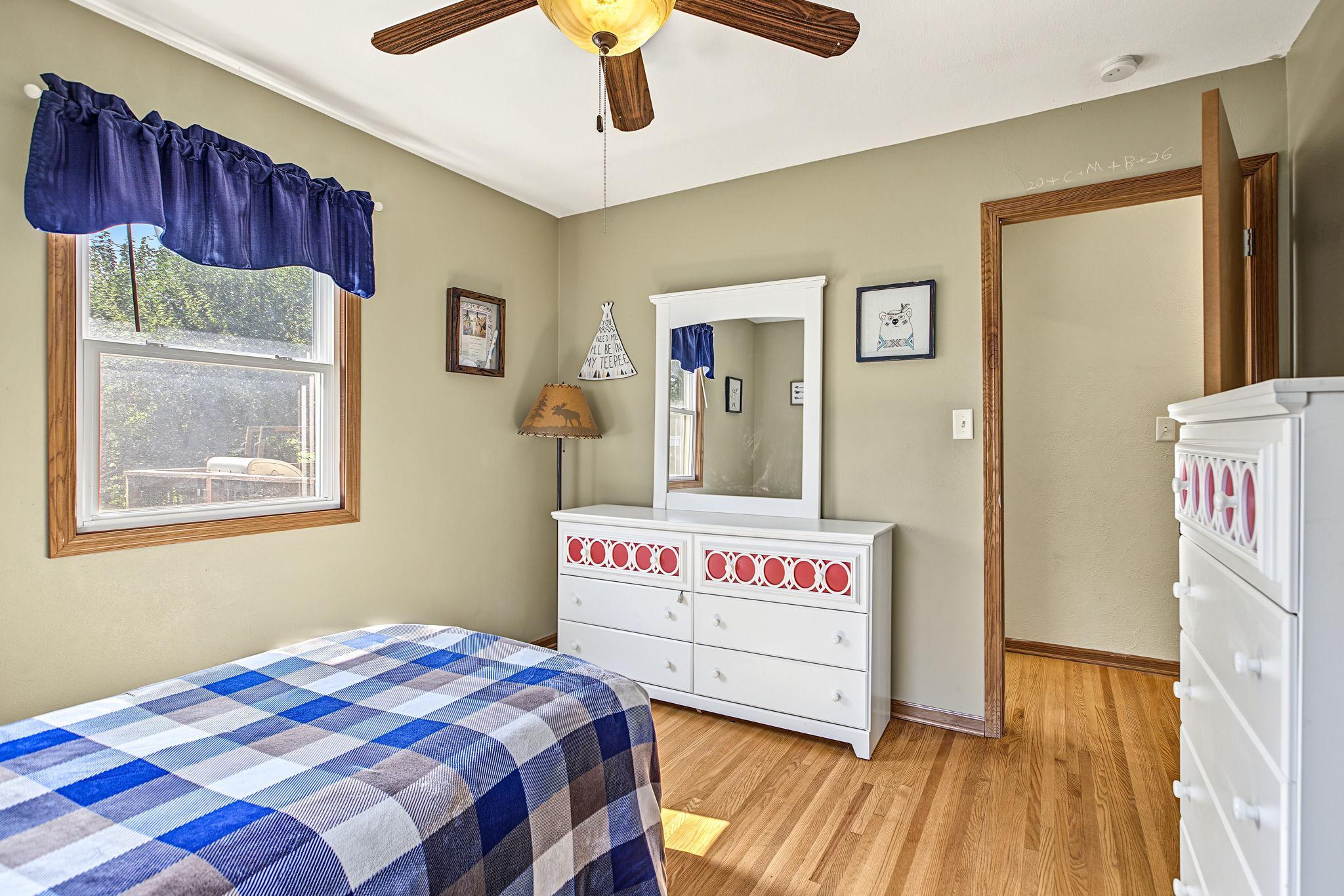 View of Residential at 410 Thompson Avenue, West Saint Paul MN 55118, West Saint Paul (20 of 50) - Mike Wilen | Minnesota Team Real Estate