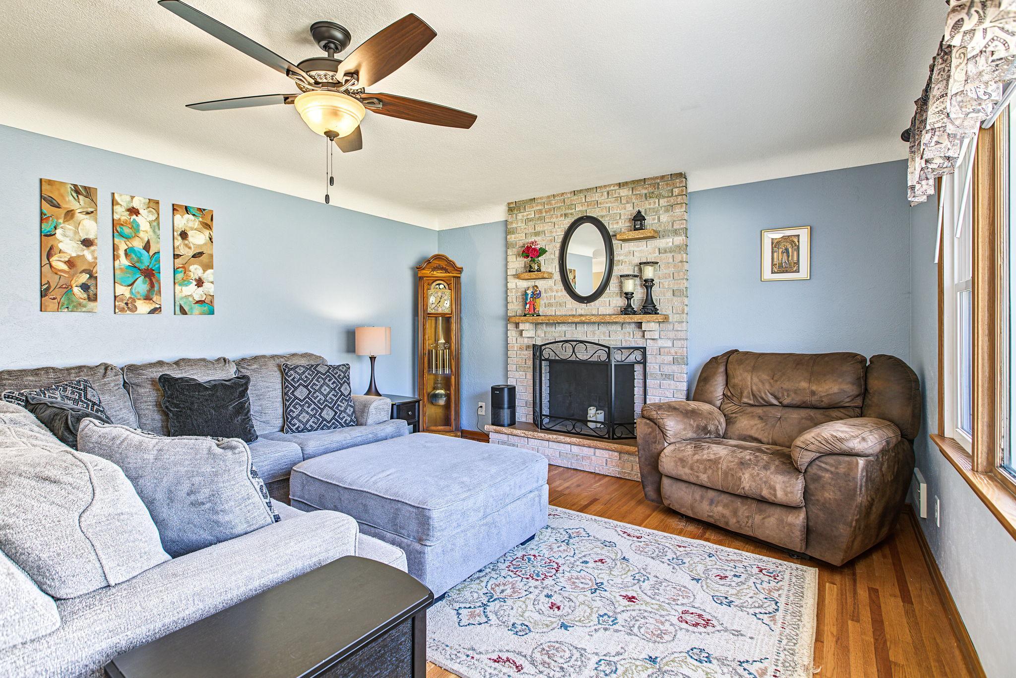 View of Residential at 410 Thompson Avenue, West Saint Paul MN 55118, West Saint Paul (5 of 50) - Mike Wilen | Minnesota Team Real Estate