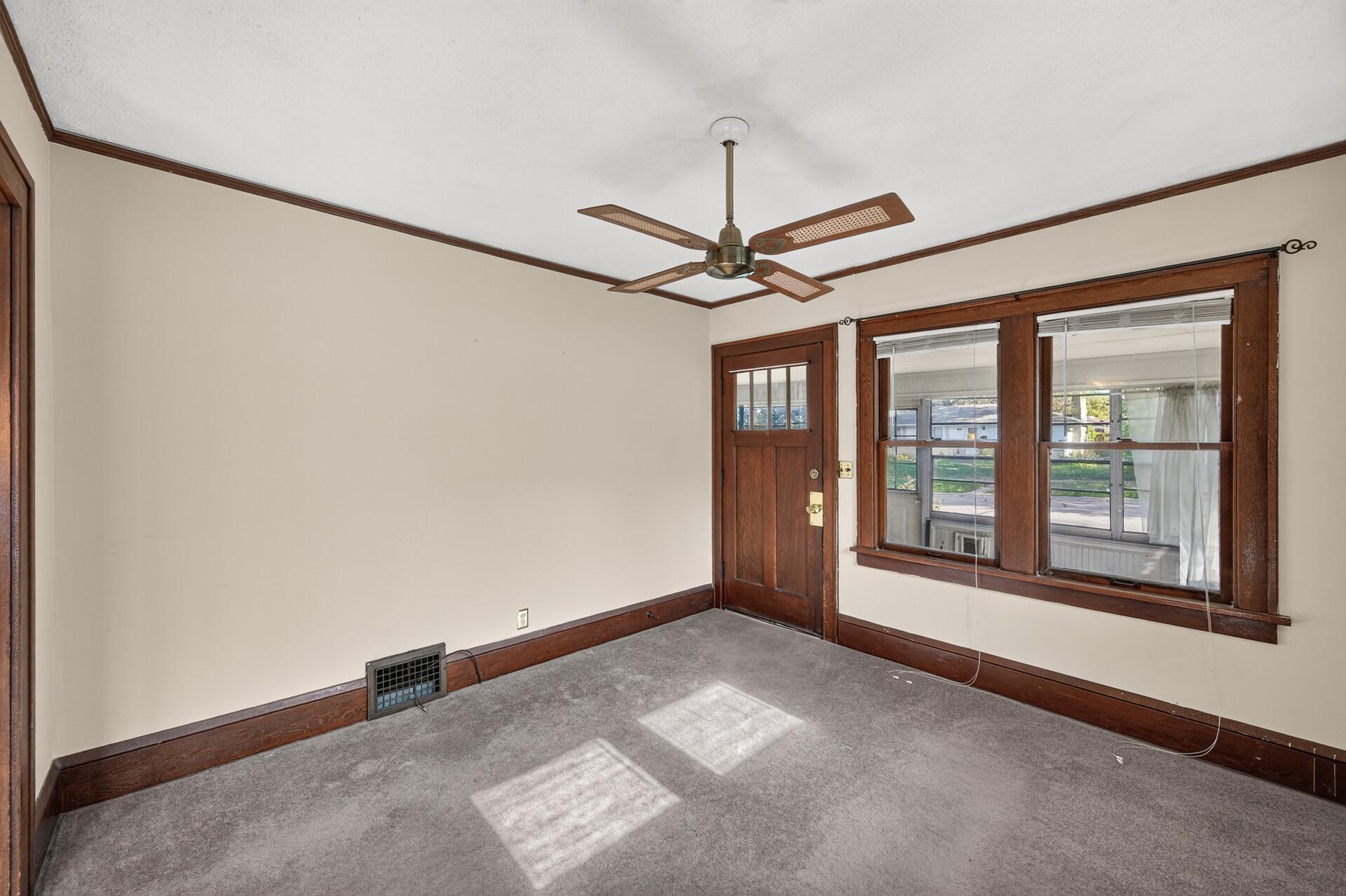 View of Residential at 1095 Humboldt Avenue, West Saint Paul MN 55118, West Saint Paul (7 of 27) - Mike Wilen | Minnesota Team Real Estate