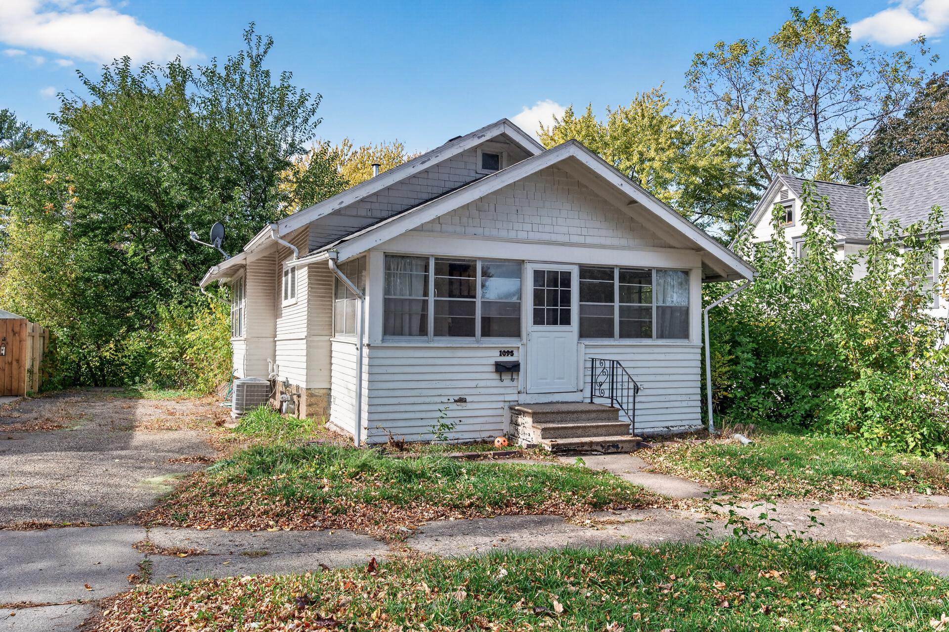 View of Single Family at 1095 Humboldt Avenue, West Saint Paul - Mike Wilen | Minnesota Team Real Estate