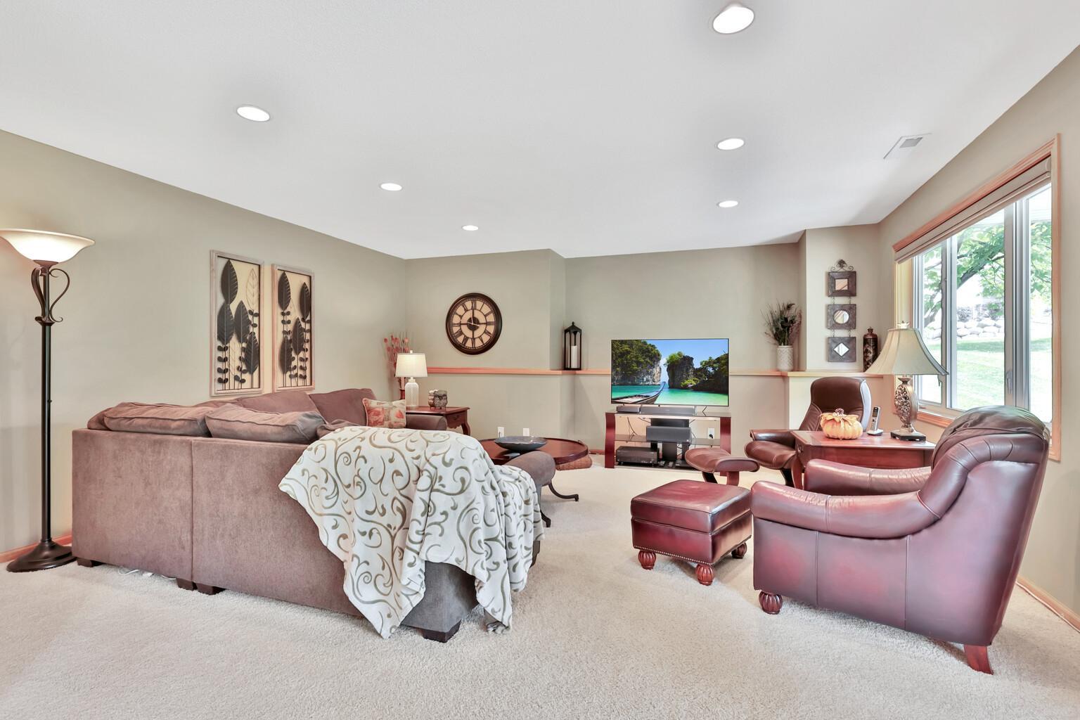 View of Residential at 10279 Lancaster Bay, Woodbury MN 55129, Woodbury (44 of 79) - Mike Wilen | Minnesota Team Real Estate