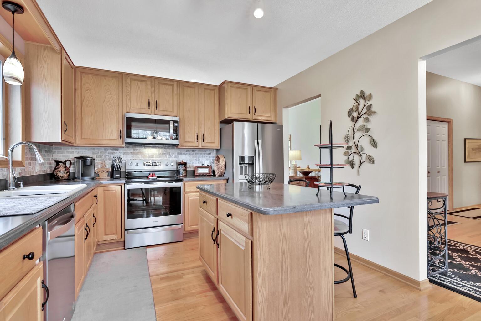 View of Residential at 10279 Lancaster Bay, Woodbury MN 55129, Woodbury (13 of 79) - Mike Wilen | Minnesota Team Real Estate