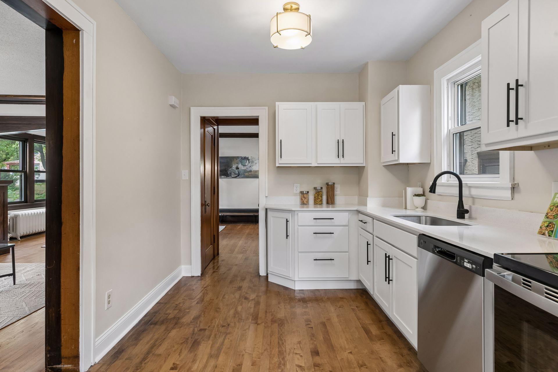 View of Residential at 1078 Edmund Avenue, Saint Paul MN 55104, Saint Paul (15 of 40) - Mike Wilen | Minnesota Team Real Estate