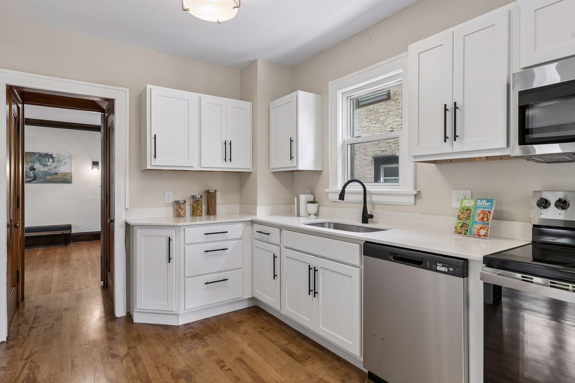 View of Residential at 1078 Edmund Avenue, Saint Paul MN 55104, Saint Paul (16 of 40) - Mike Wilen | Minnesota Team Real Estate