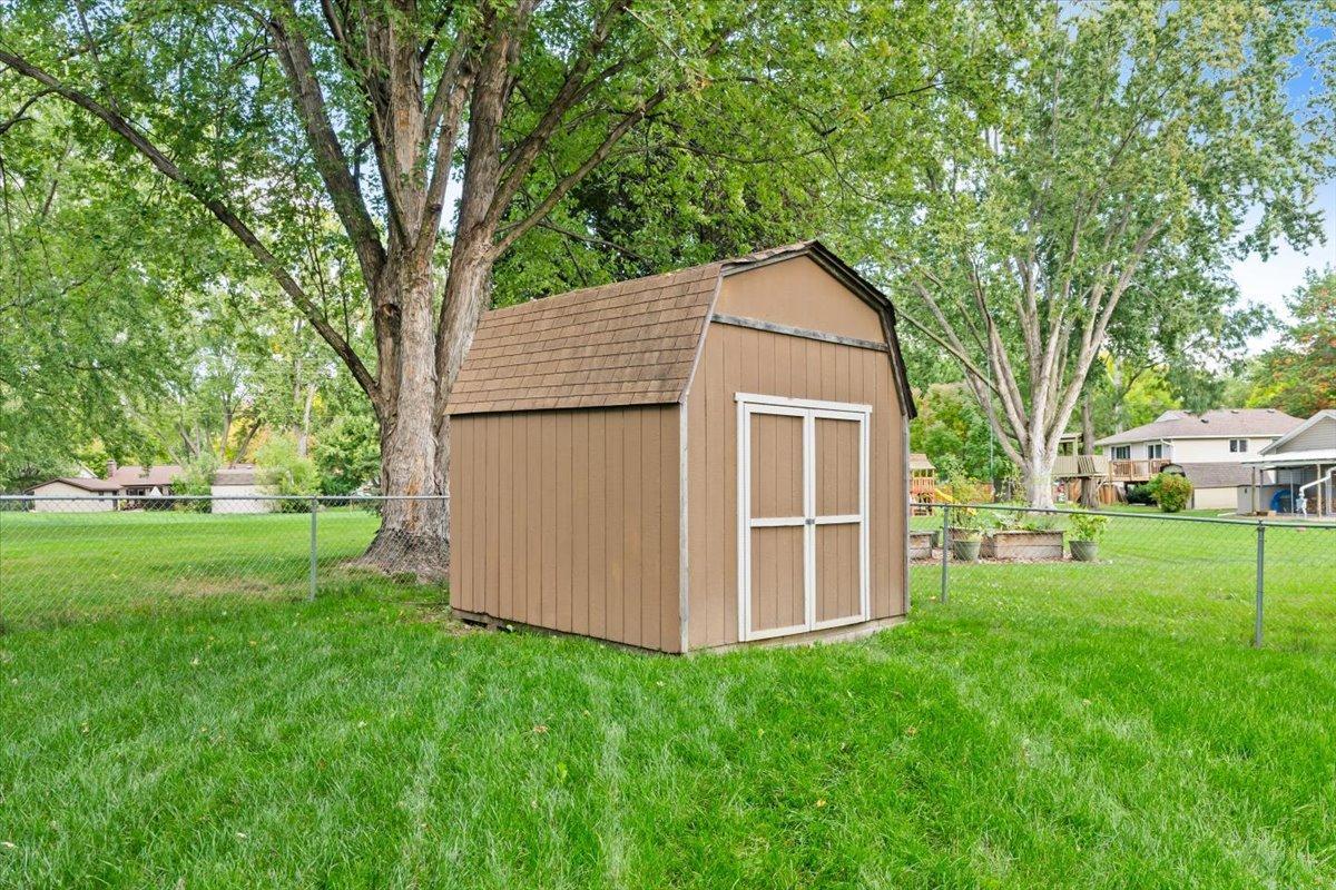 View of Residential at 10144 Boundary Creek Terrace, Maple Grove MN 55369, Maple Grove (49 of 59) - Mike Wilen | Minnesota Team Real Estate